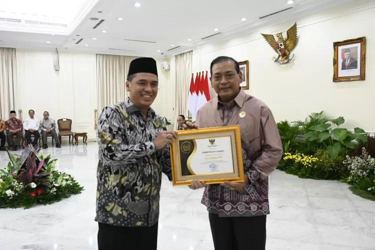 Kemenag Raih Anugerah Keterbukaan Informasi Publik 2023