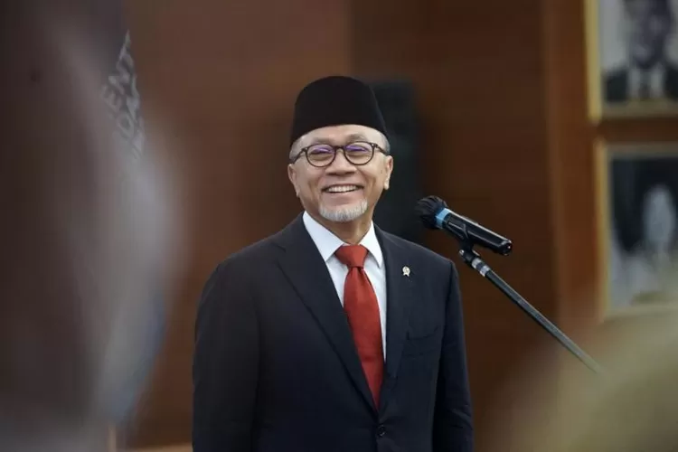 Cara Zulkifli Hasan Bagi-bagi Susu Gratis Jadi Sorotan: Nggak Bisa Lebih Manusiawi Ya