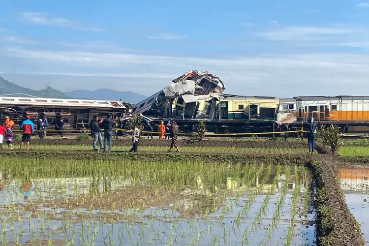 Daftar KA Yang Alami Perubahan Rute Akibat Kecelakaan Kereta Api Di ...