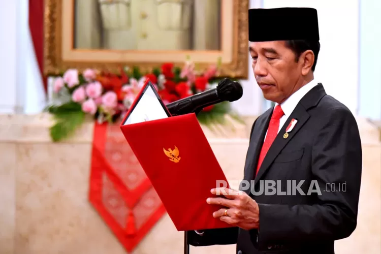 Angin Segar! Jokowi Jamin Nasib Tenaga Honorer di 2024 Bahagia, Segera Diangkat Jadi PPPK Lewat Jalur Khusus Ini