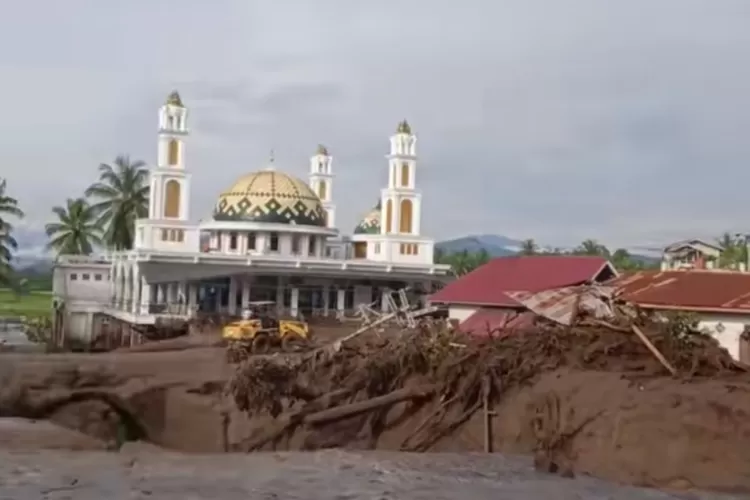 Waspada! BMKG Ungkap Hujan Lebat di Sumatera Barat Berpotensi Picu Banjir Lahar dan Longsor Sepekan ke Depan