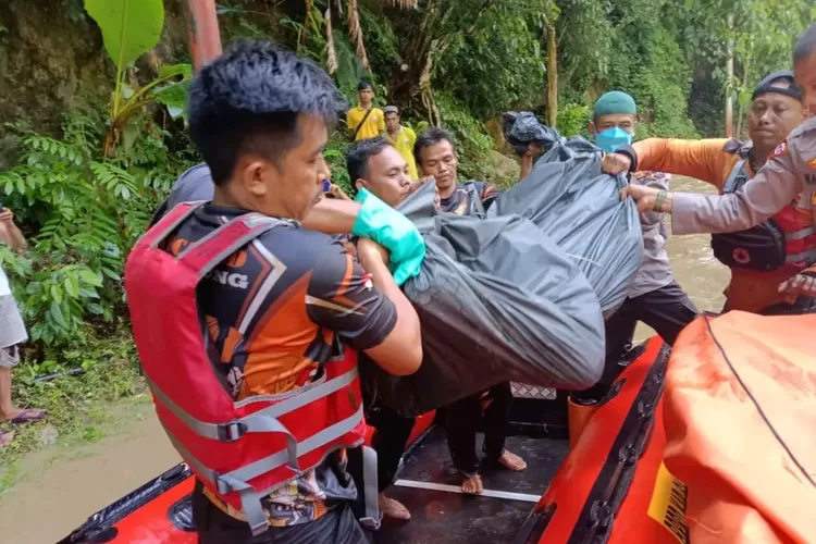 3 Mayat Mengambang di Sungai di Kabupaten Sijunjung Sumbar, Diduga Korban Galado