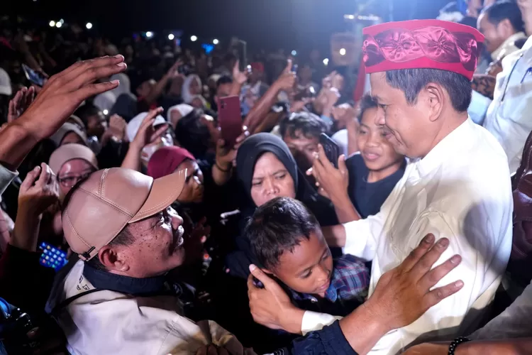 Datangi Depok, Dedi Mulyadi Sebut Perlu Campur Tangan Pemerintah Atas ...