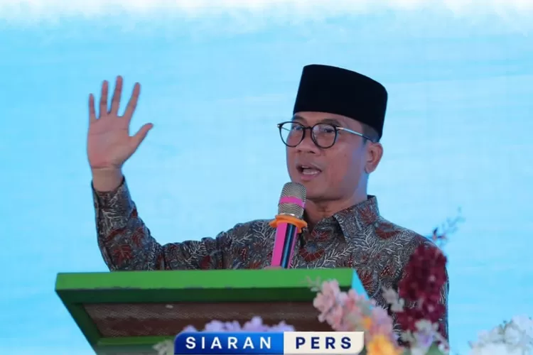 Kemendes Yandri Susanto.  (Instagram @kemendespdtt)