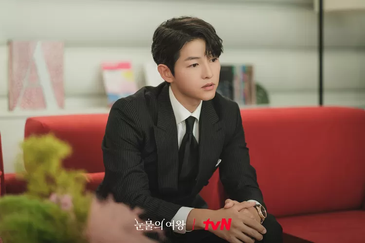 Penampilan Song Joong Ki dalam K-Drama Queen of Tears (TvN)