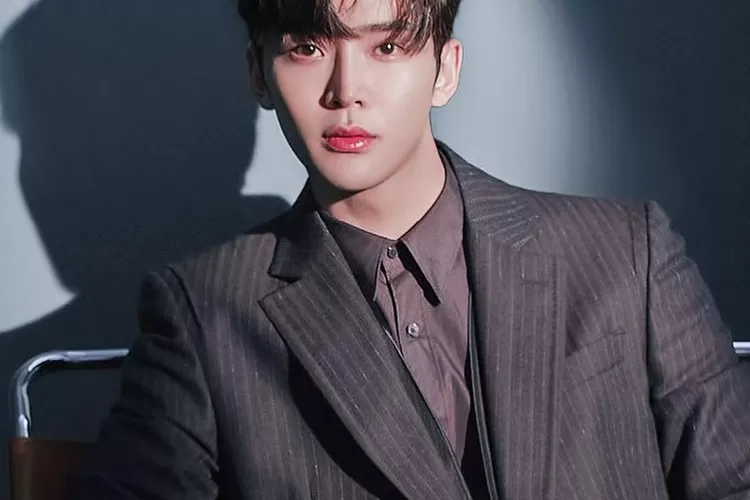 Aktor Korea Rowoon, lawan main Kim Hye Yoon di 'Extraordinary You' (Instagram / @sf9__rowoon)