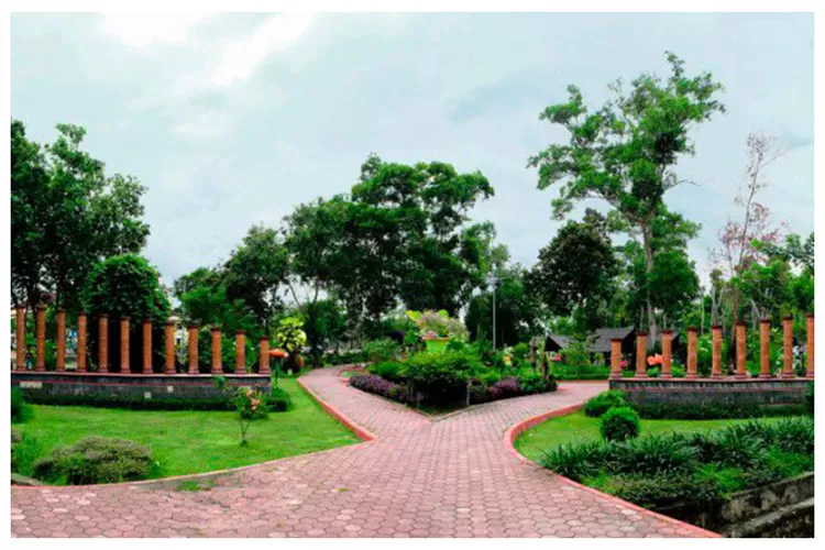Balikpapan mempunyai sebuah taman menarik untuk dikunjungi. Ruang Terbuka Hijau (RTH) di pusat kota ini bernama Taman 3 Generasi (Foto/Instagram/@visitindonesia)