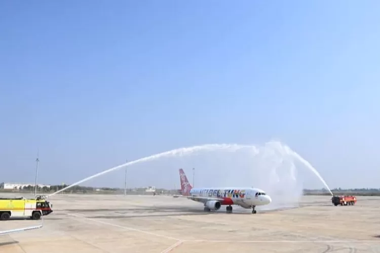 Inilah Maskapai Air Asia terbang perdana dari Bandara Kertajati menuju Bandara Ngurai Rai Denpasar Bali Minggu 29 Oktober 2023 (Instagrram @budikaryas)