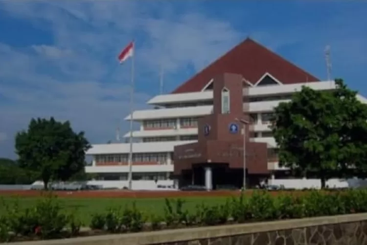 Prediksi Rata-rata Nilai Rapor IPB (IPB University)