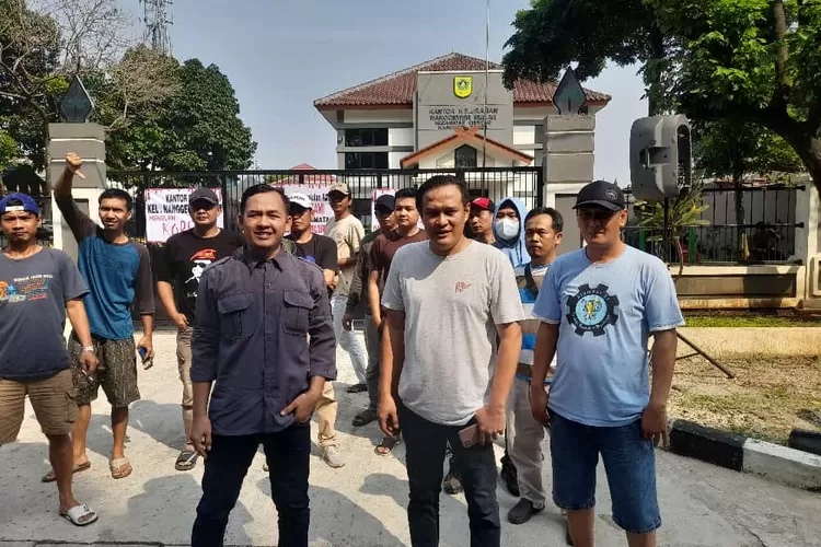DEMO KELURAHAN NANGGEWER MEKAR