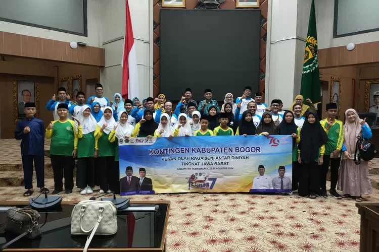 Pelepasan Kafilah Bogor jelang pelaksanaan PORSADI Ke-7 Tingkat Provinsi di Tasikmalaya berlangsung di Gedung DPRD Kabupaten Bogor (catatanfakta.com)