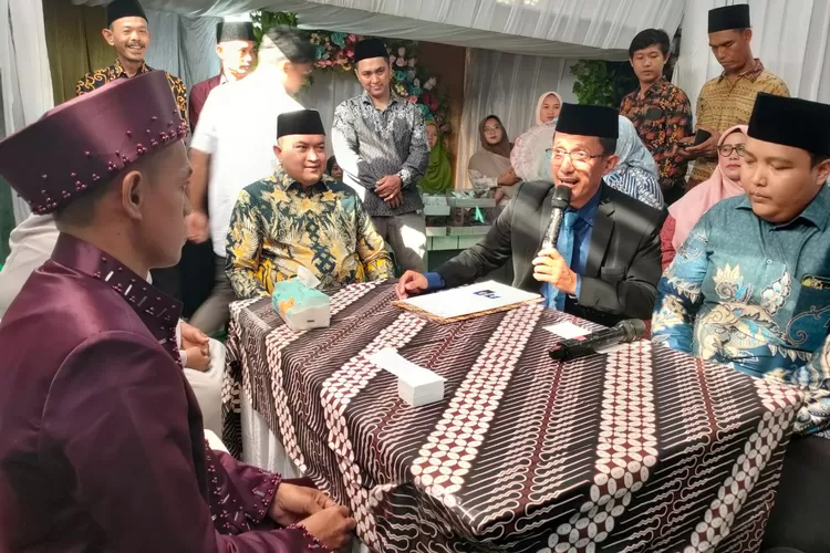 Rudy Susmanto Jadi Saksi Nikah (Catatanfakta.com)