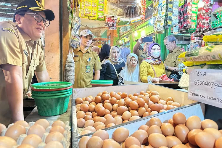 Cegah Lonjakan Harga Jelang Perayaan Tahun Baru, Pemkab Bogor Lakukan Sidak Pasar Cibinong (Diskominfo bogor)
