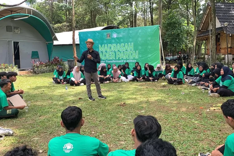 Gus Udin  (Catatanfakta.com )