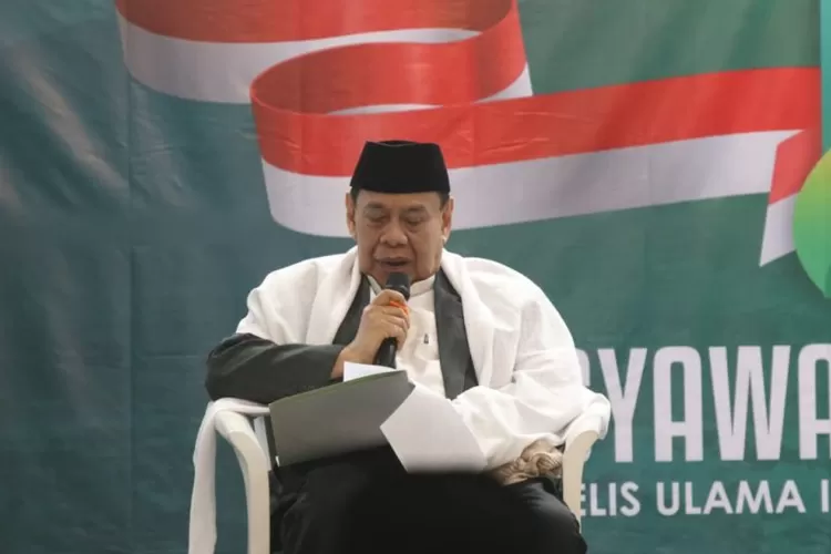 Ketua Umum MUI Kabupaten Bogor Prof. Dr. KH. Ahmad Mukri Aji, MA., MH., saat menyampaikan sambutan di acara MUSDA XI.  (Catatanfakta.com)