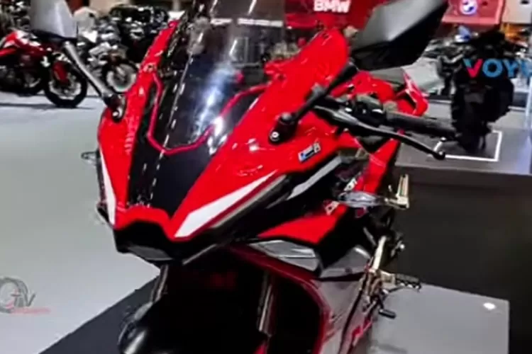 Motor Sport GPX Demon 200 R yang dijual sebanding dengan Honda Vario.  (Youtube)