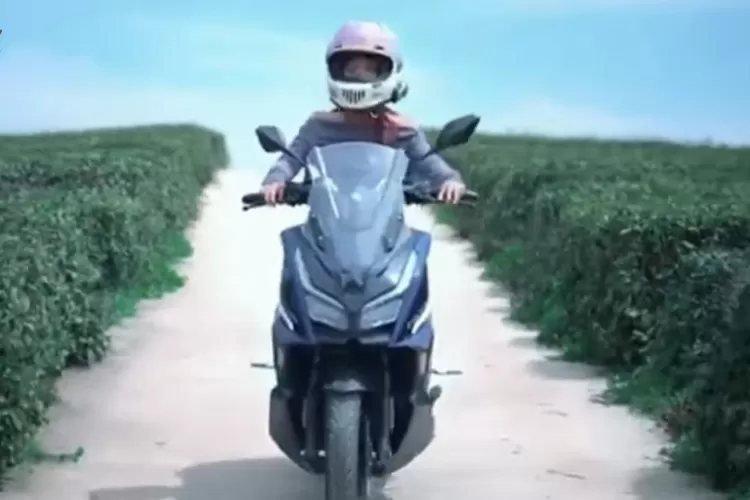 Motor Zongshen RT1 asal China siap tandingi Yamaha NMAX dan Honda PCX ( YouTube DH99 Official)