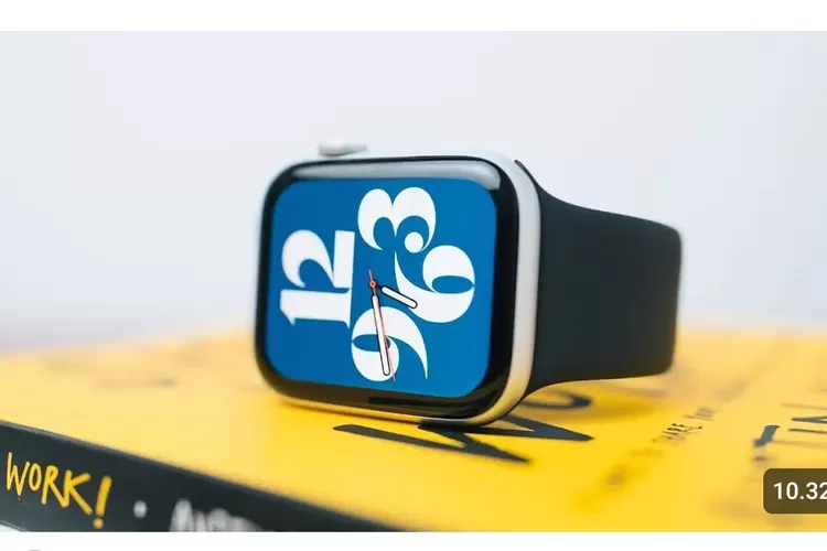 Apakah Masih Worth It Beli Apple Watch SE 2 Tahun 2024? Harga Murah Spesifikasi Terbaik    (Foto: Youtube)