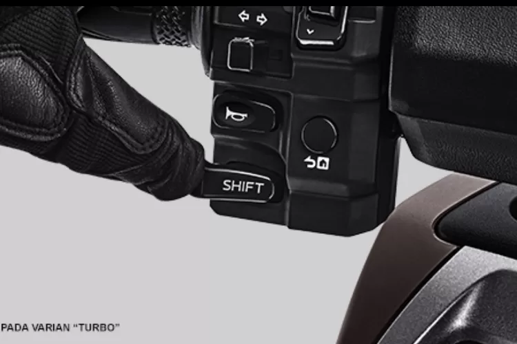 Cara Pakai Turbo Y-shift dan First Ride Mengendarai&nbsp;Yahama NMAX Turbo