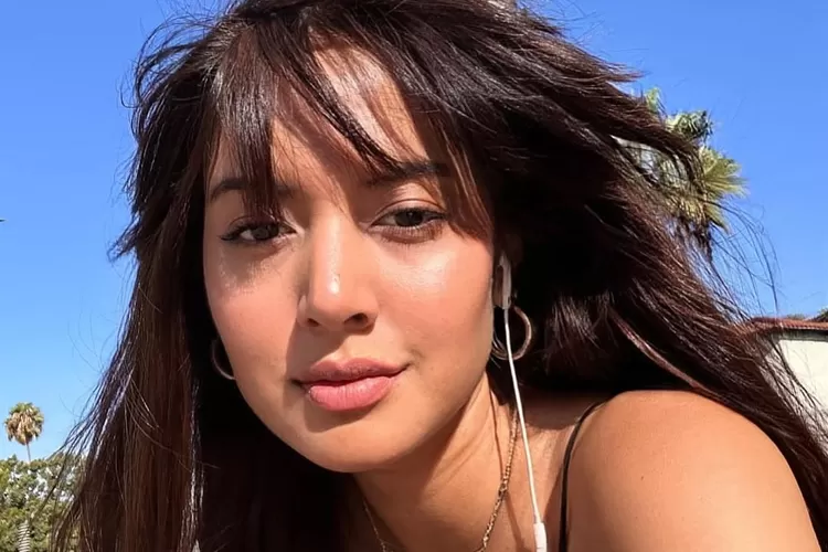 Aurelie Moeremans mengalami kecelakaan berutun dan alami geger otak ringan (Instagram.com/aurelie)