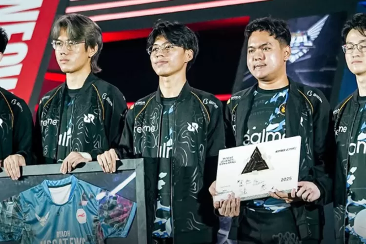 RRQ Hoshi yang raih tiket MSC x EWC 2025. (Foto/instagram.com @mlbbesports_official)