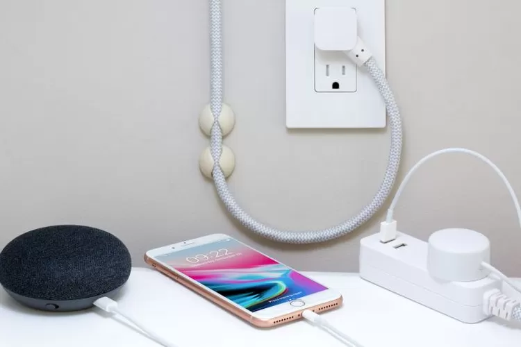 Cara Mengisi Daya Baterai Iphone Yang Benar Bisa Tanpa Casan Atau Adaptor Cara Kreatif Ini