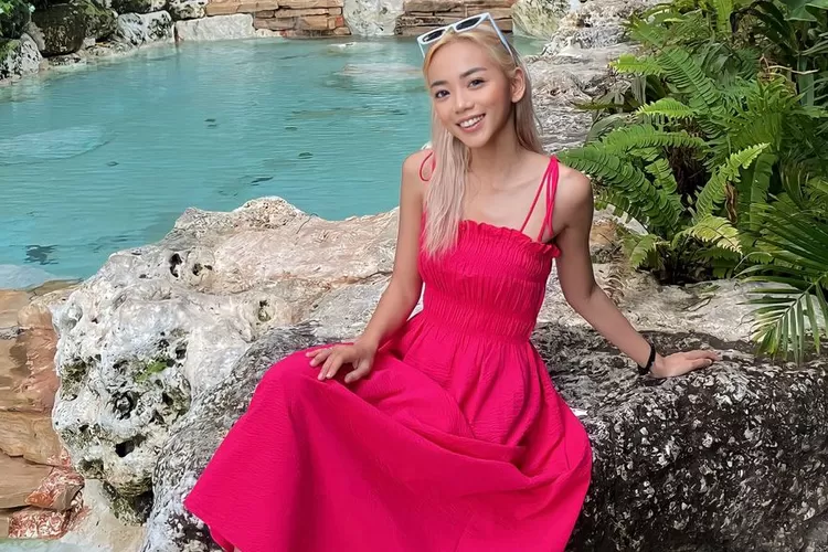 Influencer Jessica Felicia Pardoko dihujat netizen. (Instagram/@jessicafeliciapard)