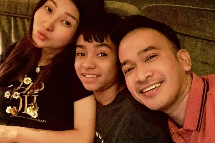 Ruben Onsu Menggugat Cerai Sarwendah. (Instagram/@ruben_onsu)