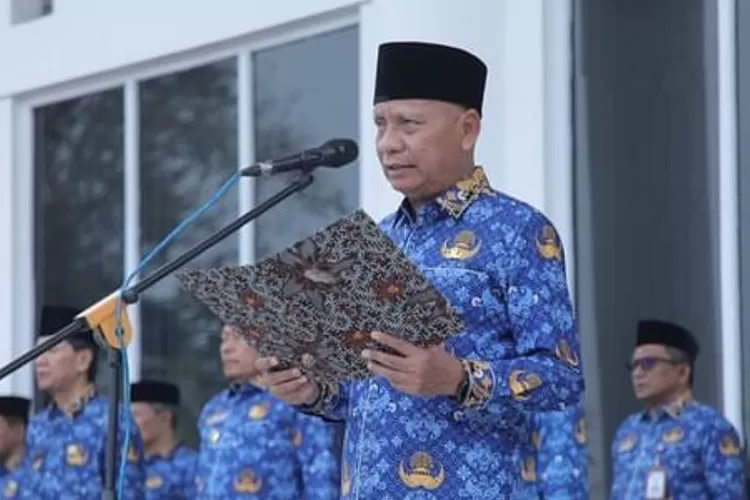 Sosok Surya, Bupati Asahan Yang Diusungkan Partai Golkar Dampingi Bobby ...