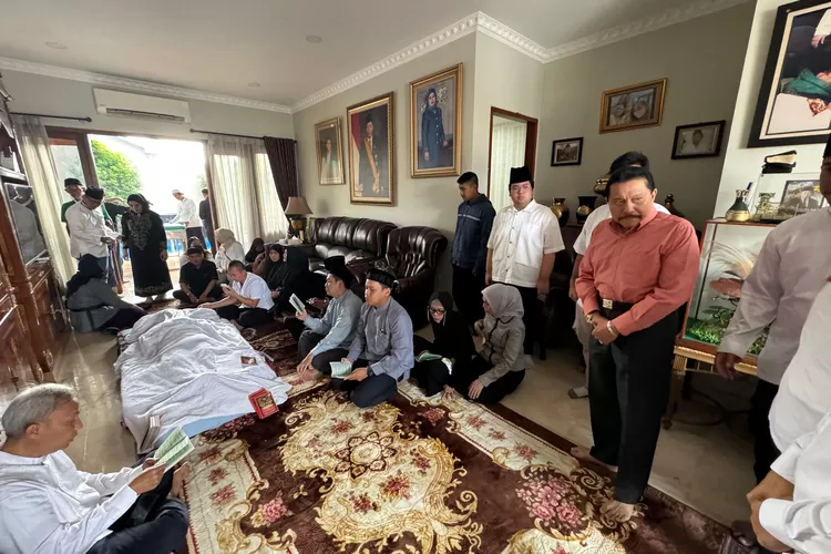 Istri Hamzah Haz semasa hidup memiliki 3 orang istri dan 12 anak. (Foto/Istimewa.)