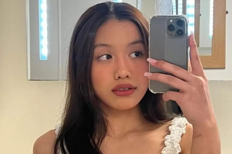 Disinggung soal Vadel Badjideh oleh netizen, Lolly mengaku sudah tidak mau (Instagram/@laurameizani)