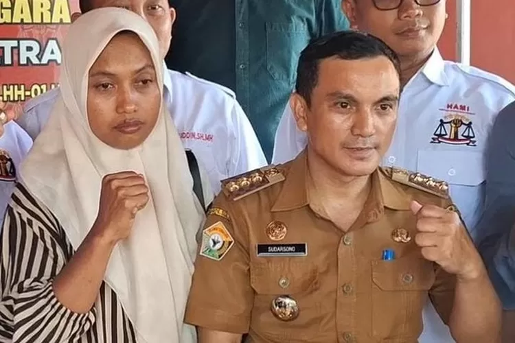 Camat Baito Sudarsono Mangidi yang dipecat saat dampingi kasus Supriyani (tangkap layar Instagram @kendariinfo)