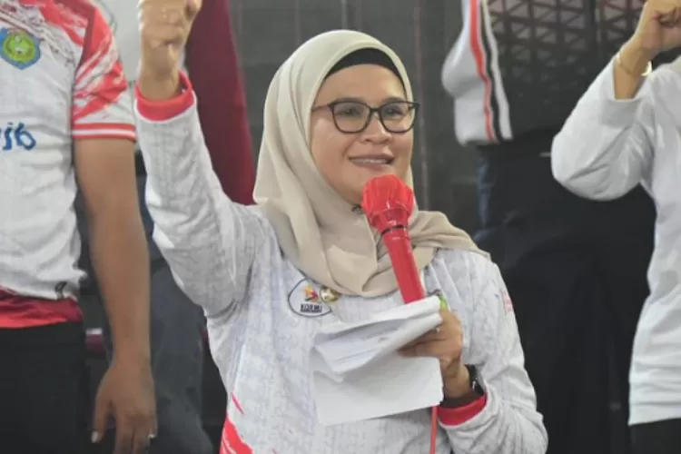 Profil, Umur, dan IG Nina Agustina, Calon Bupati Indramayu yang Intimidasi  Warga - Kilat