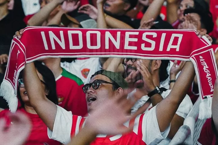 Aksi suporter Indonesia saat berhadapan dengan pendukung Timnas Jepang (Instagram @timnasindonesia)