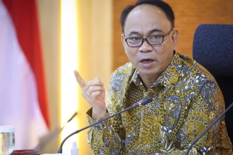 Budi Arie dituding terlibat judi online. Viral rekaman suara diduga miliknya yang tegas membantah. Publik desak transparansi kasus! (Instagram @budiariesetiadi / HukamaNews.com)