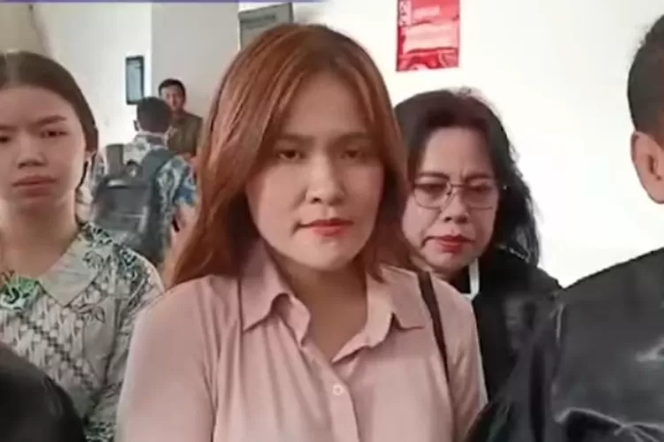 Walk Out saat Sidang PK Kasus Kopi Sianida, Ini Alasan Jessica Wongso -  Kilat