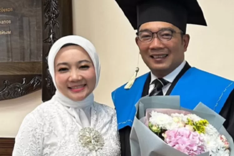 Ridwan Kamil dan Atalia Praratya sempat dicap sebagai pasangan romantis namun cerai, netizen respon begini. (Instagram/ @ataliapr)