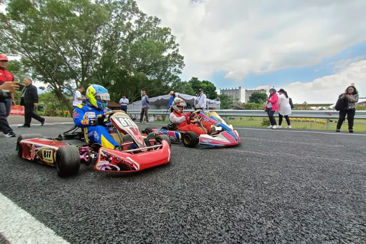 Perdana Di Indonesia, Sirkuit EV PUPR Bandung Helat Balap Gokart ...