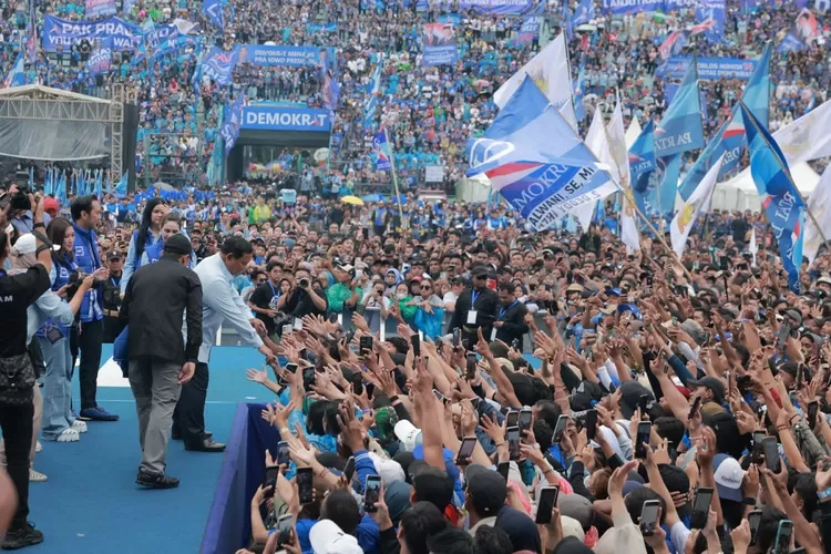 Prabowo Di Malang, Seru-seruan Joget Bareng Denny Caknan Hingga Terima ...