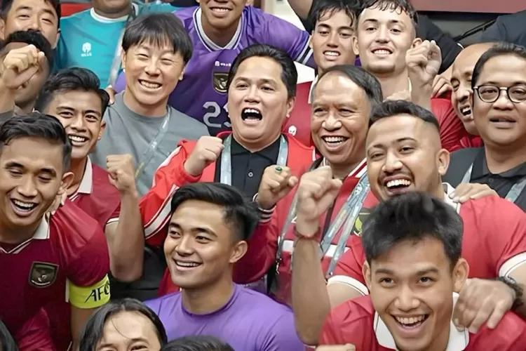 Kata Pengamat Akmal&nbsp;Marhali: Erick Thohir Sukses Bangun Tradisi Juara Timnas Indonesia (IdFeeds.com Foto: Instagram @erickthohir)