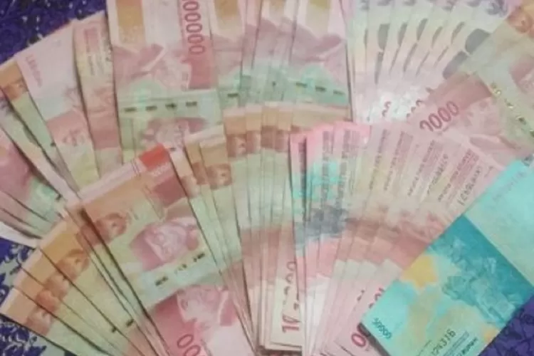 Kabar Baik! 5 Bansos Dikabarkan Cair Lagi Hingga 31 Agustus 2024, Nominal Mulai 300 Ribu sampai Jutaan Rupiah!