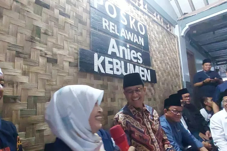 Anies Baswedan saat menghadiri peresmian posko relawan Aliansi Nasional Indonesia Sejahtera (ANIES) Kebumen, Jawa Tengah (Foto - Istimewa)
