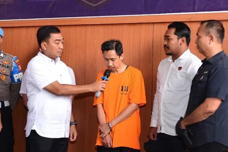 Konferensi pers terkait kasus perekaman mahasiswi oleh dokter PPDS UI, Senin (21/4/2025). (Dailynotif.com)