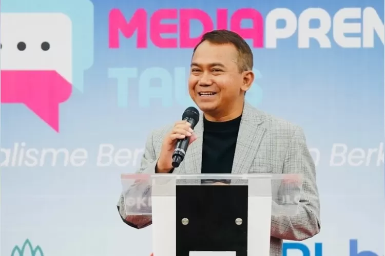 Agus Sulistriyono menyoroti transparansi Program Makanan Bergizi Gratis Presiden Prabowo. (HukamaNews.com / Instagram @azoelis)