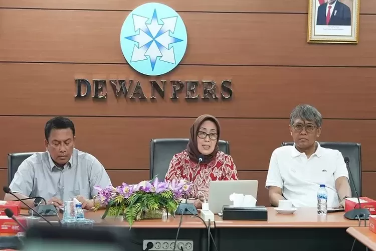 Ketua Dewan Pers, Dr Ninik Rahayu, dalam jumpa pers di Kantor Dewan Pers, Jakarta, Selasa (14/05/2024) kemarin menyatakan menolak isi Draf RUU Penyiaran yang bakal membungkam kemerdekaan PERS. (Dok: Dewan Pres)