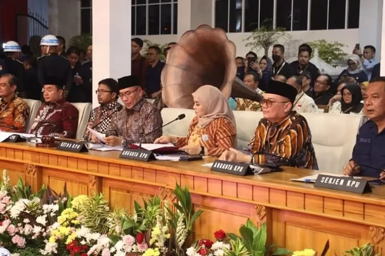 KPU Menetapkan Nomor Urut Pasangan Calon Presiden Dan Wakil Presiden ...