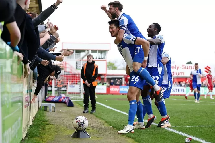 Ukir Gol Indah, Elkan Baggot Selamatkan Bristol Rovers Dari Zona ...