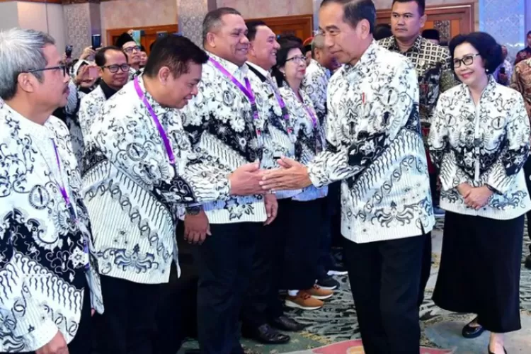 Buka Kongres PGRI Ke-23, Presiden Jokowi Ingatkan Pentingnya Peran Guru ...