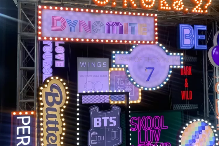 BTS EXHIBITION PROOF IN JAKARTA sudah bisa dikunjungi oleh ARMY. (Jaki Pauji/Kpop Chart Media)