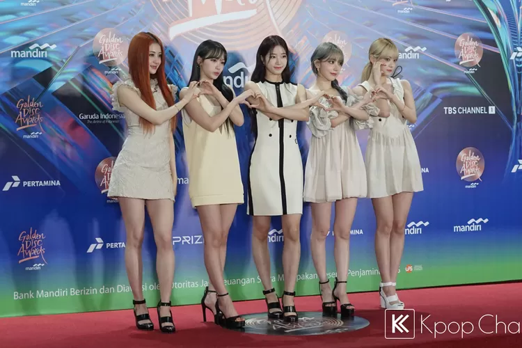 Tampil Simple di Red Carpet GDA 2024, Dress LE SSERAFIM Ternyata